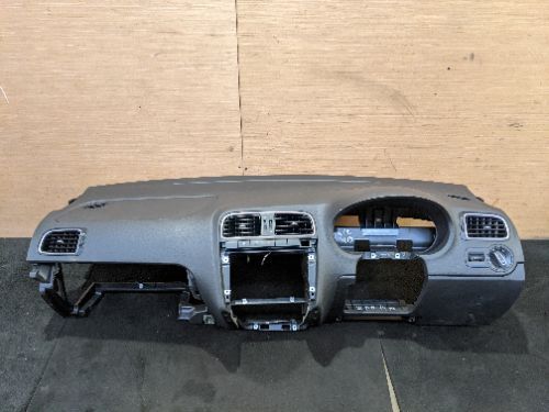VOLKSWAGEN POLO 6R MK5 3 DOOR DASHBOARD