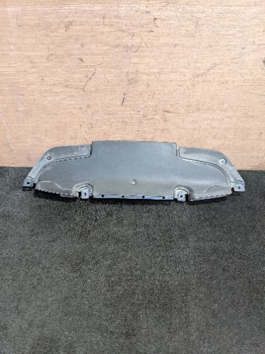 VOLVO V40 MK3 D3 2.0 DIESEL AIR INTAKE DUCT GUIDE