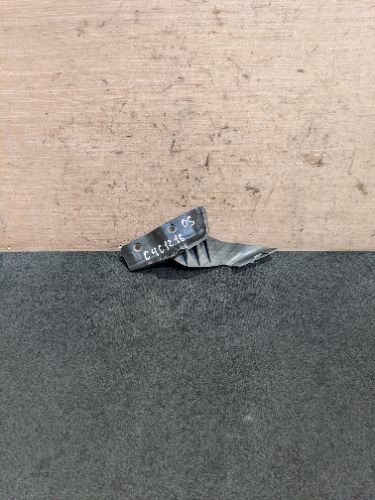 CITROEN C4 CACTUS MK1 E3 O/S DRIVER SIDE RIGHT WING SUPPORT MOUNT BRACKET