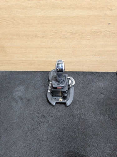 BMW X1 MK1 E84 2.0 DIESEL AUTOMATIC GEAR SHIFTER SELECTOR