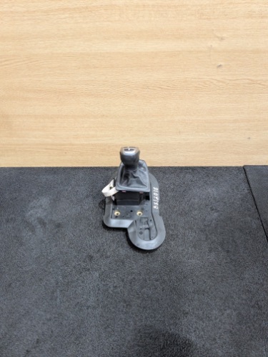 BMW X1 MK1 E84 2.0 DIESEL AUTOMATIC GEAR SHIFTER SELECTOR