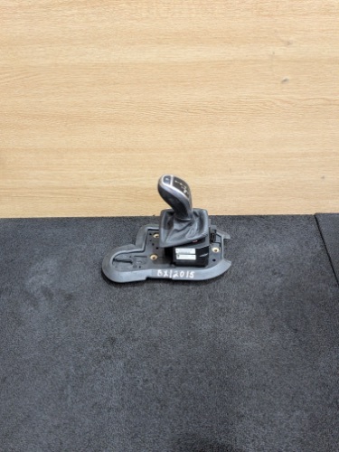 BMW X1 MK1 E84 2.0 DIESEL AUTOMATIC GEAR SHIFTER SELECTOR