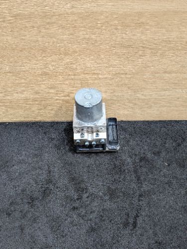 BMW 5 SERIES MK6 F10 3.0 PETROL HYBRID ABS PUMP MODULATOR CONTROL UNIT