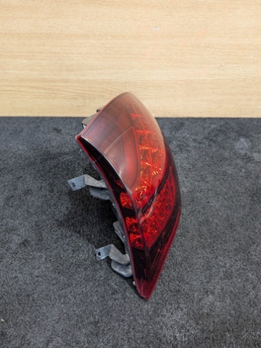 PORSCHE CAYENNE MK2 958 O/S DRIVER SIDE RIGHT REAR OUTER TAIL LIGHT