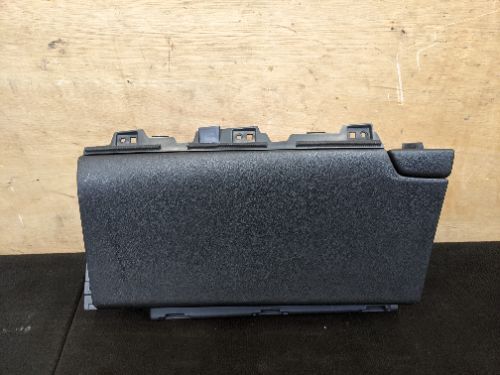 KIA NIRO HYBRID HEV GLOVE BOX