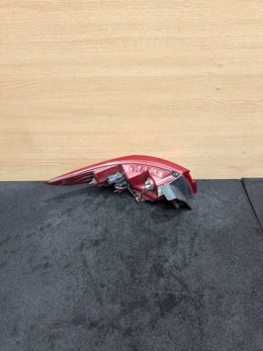 KIA OPTIMA MK4 JF O/S DRIVER SIDE RIGHT REAR OUTER TAIL LIGHT