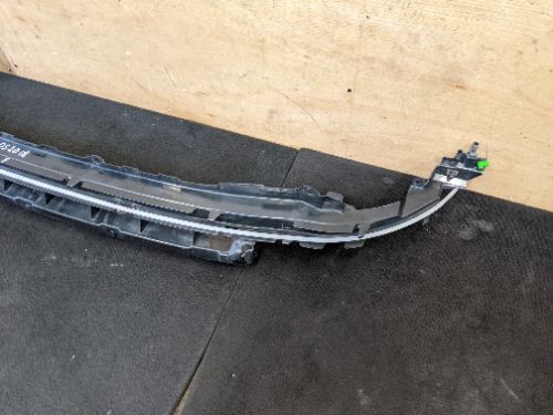 LAND ROVER DISCOVERY SPORT L550 FRONT BUMPER BRACKET