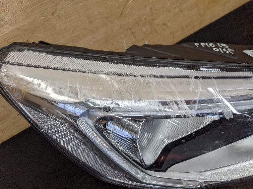 FORD FOCUS MK4 C519 O/S DRIVER SIDE RIGHT HEADLIGHT (DAMAGED)